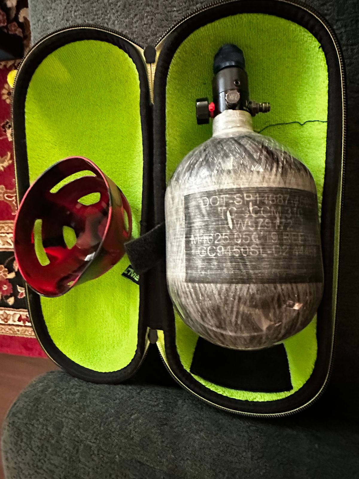 Ninja Lite Air Tank – 50ci / 4500psi (Carbon Fiber) with grip, case, and tank cap