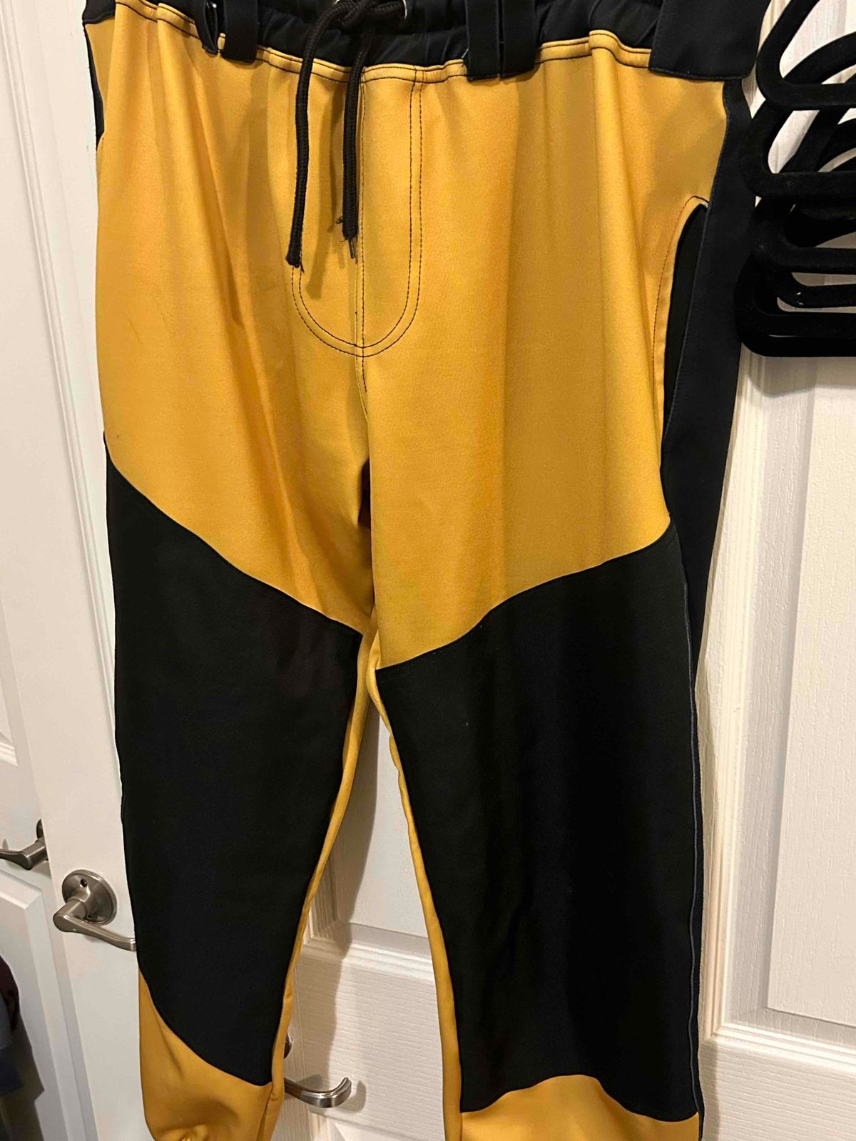 MW Ruthless Joggers - XL