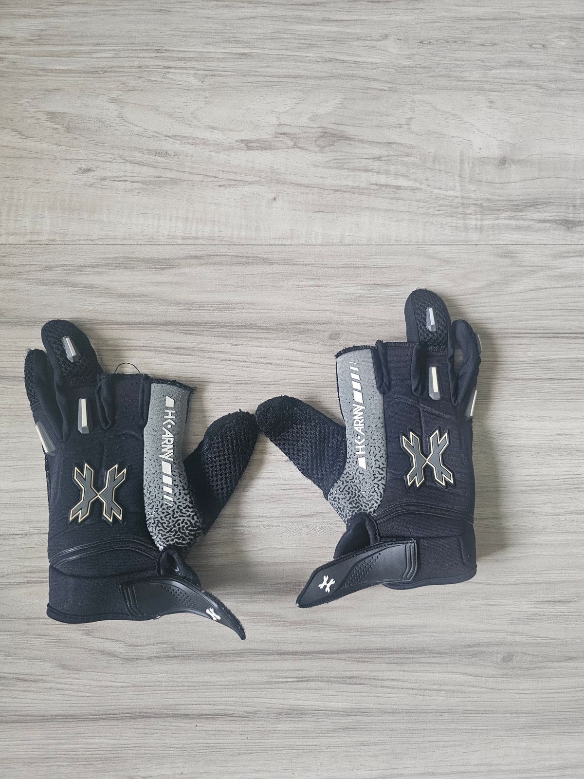 HK army gloves