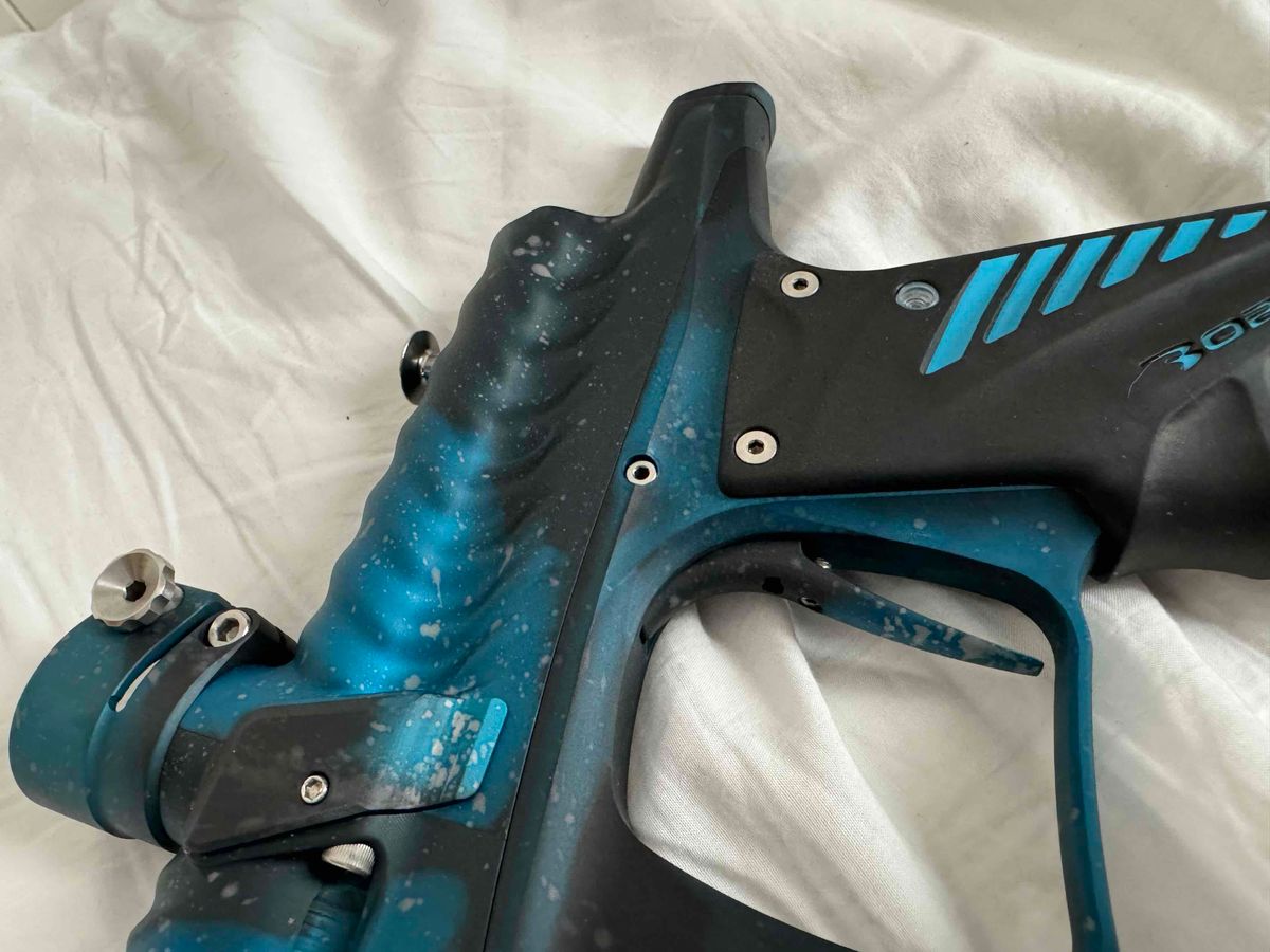 Perfect condition Field One G6R Ripper