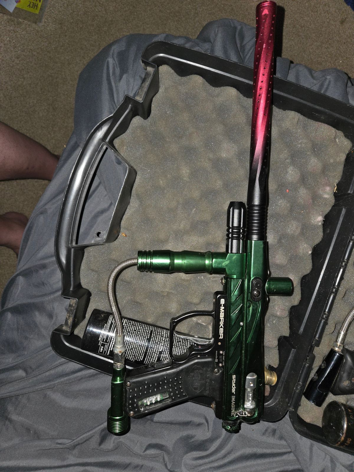 Paintball Starter Lot – Tippmann 98 Custom with scope and foregrip & Spyder Imagine with 2 co2 tanks and aftermarket barrel 