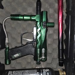 Paintball Starter Lot – Tippmann 98 Custom with scope and foregrip & Spyder Imagine with 2 co2 tanks and aftermarket barrel 