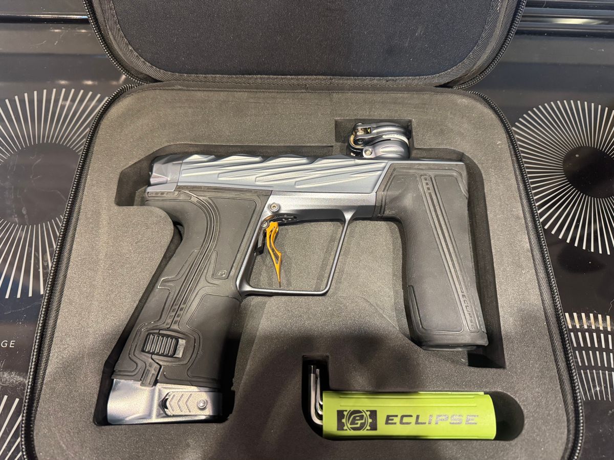 Infamous R5 (Like New)