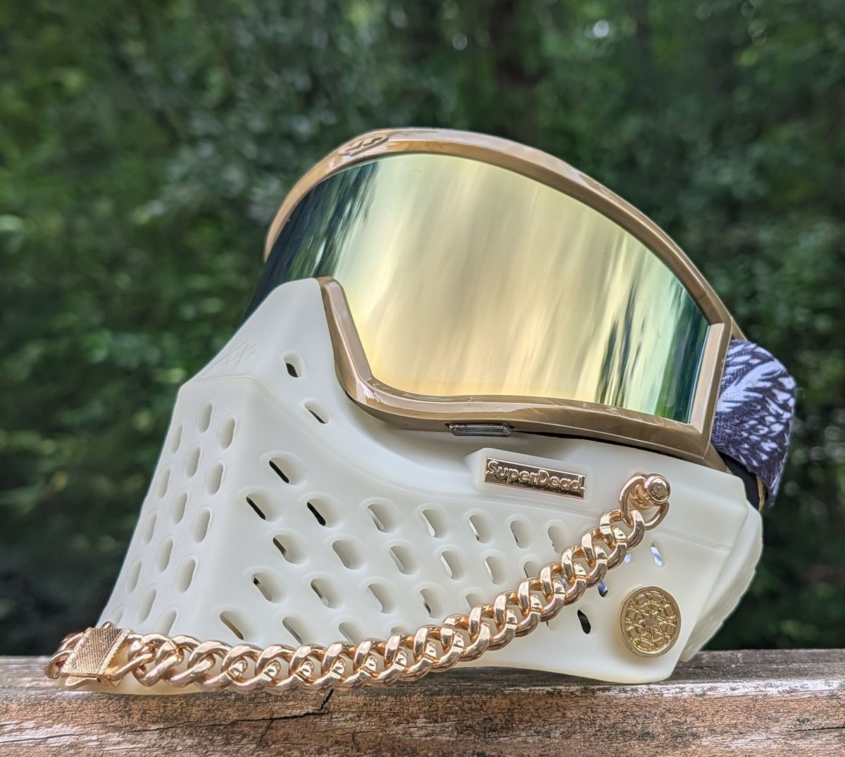 Superdead Royale Bleached 