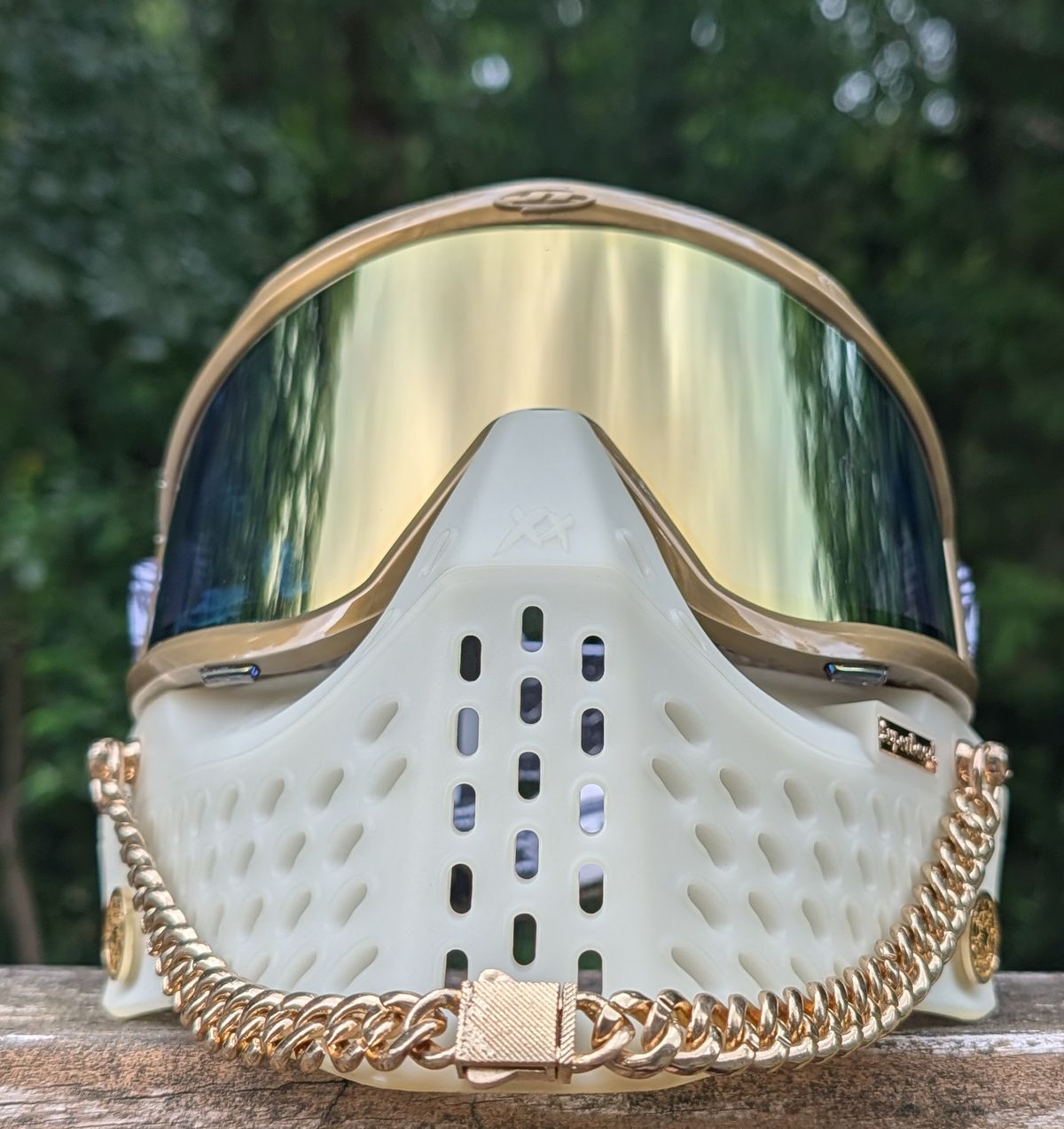 Superdead Royale Bleached 