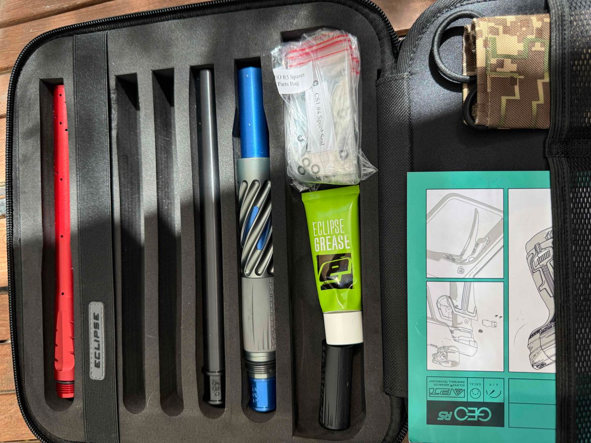 TWSTR Geo R5 “Express” - MINT 9.9/10
