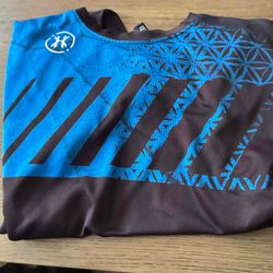 (4) Tech tee lot XL (JT, Sandana)