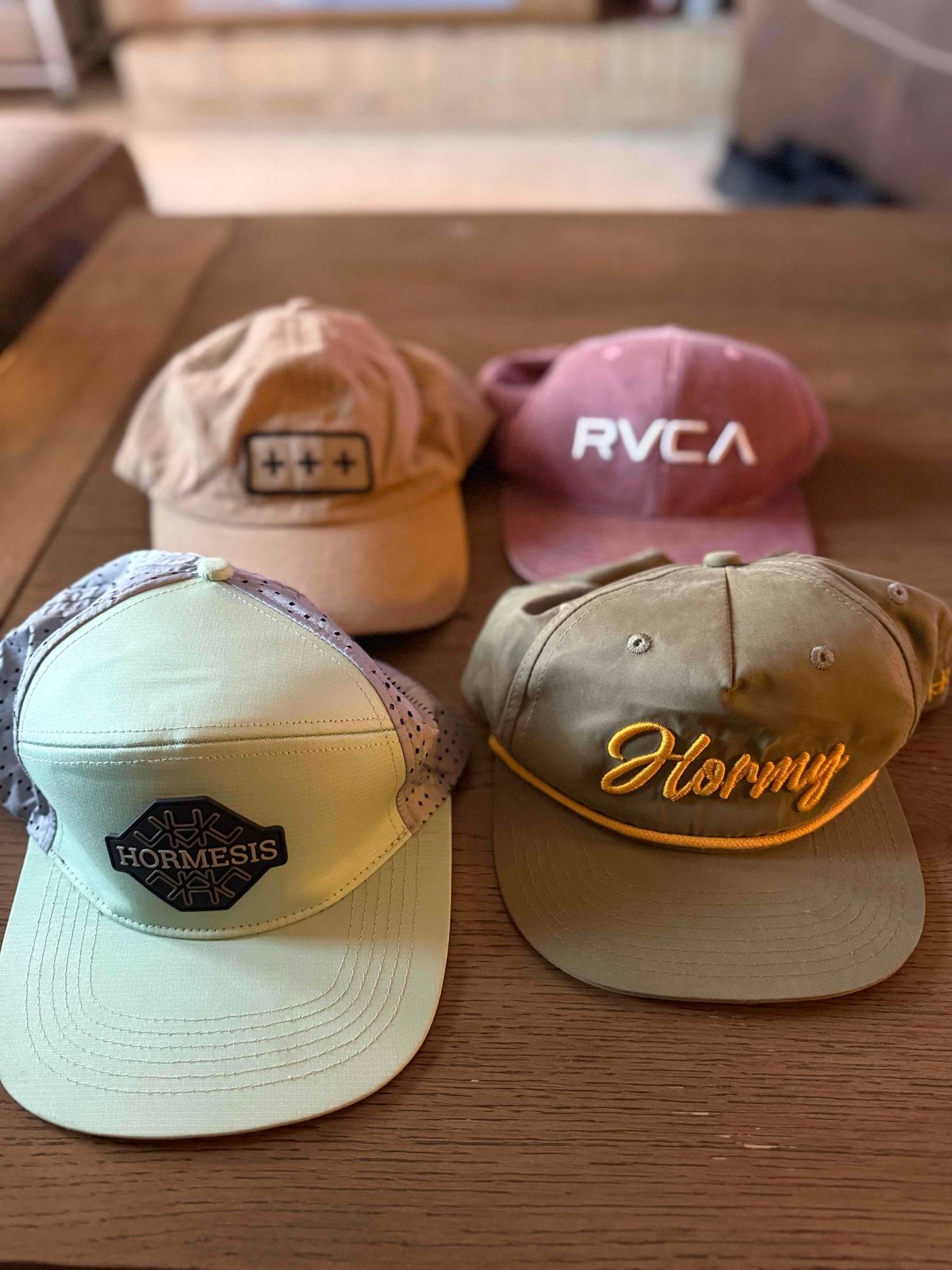 (4) hat bundle