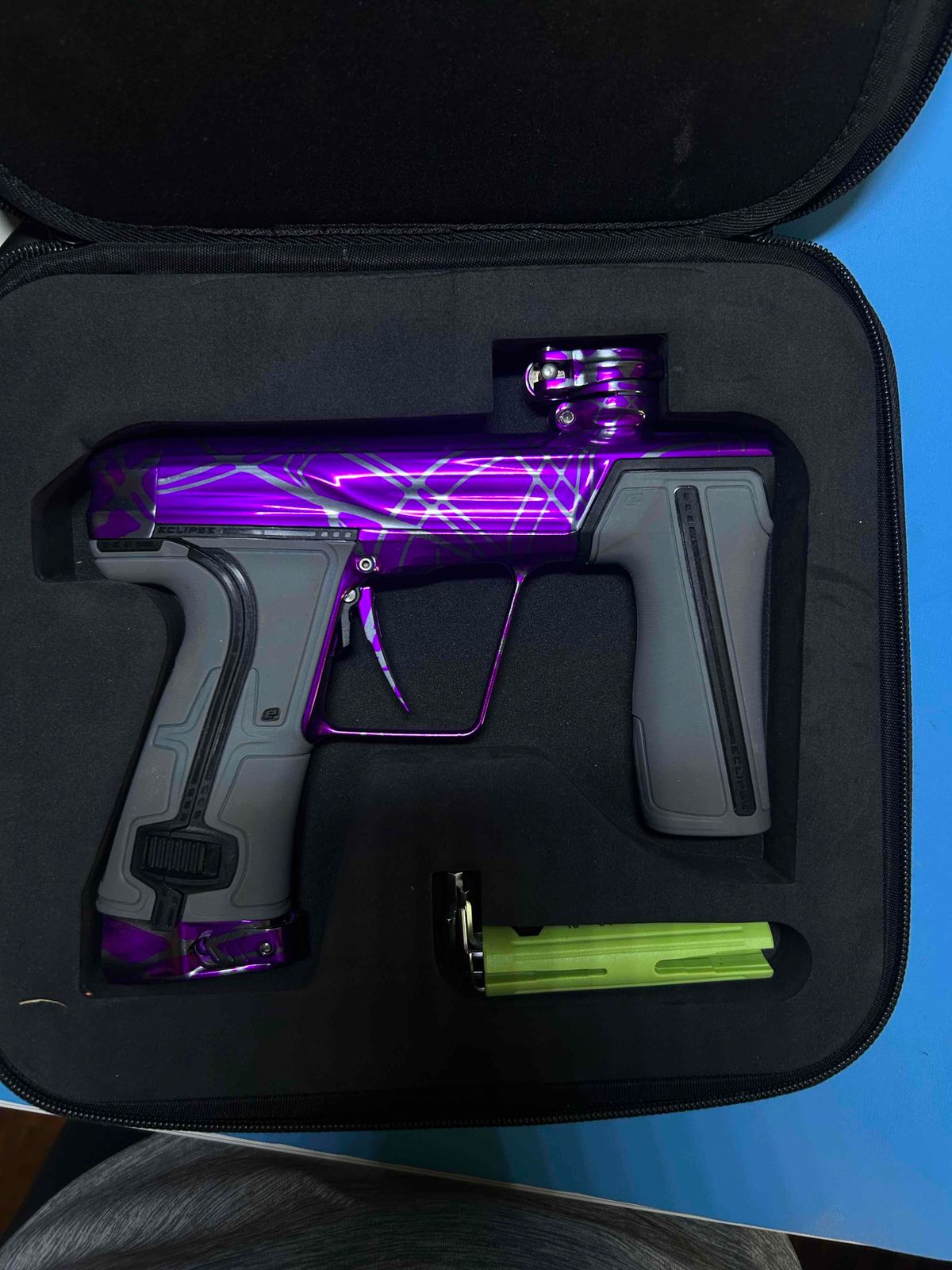 Geo R5 W/ Gray grips & HK trigger