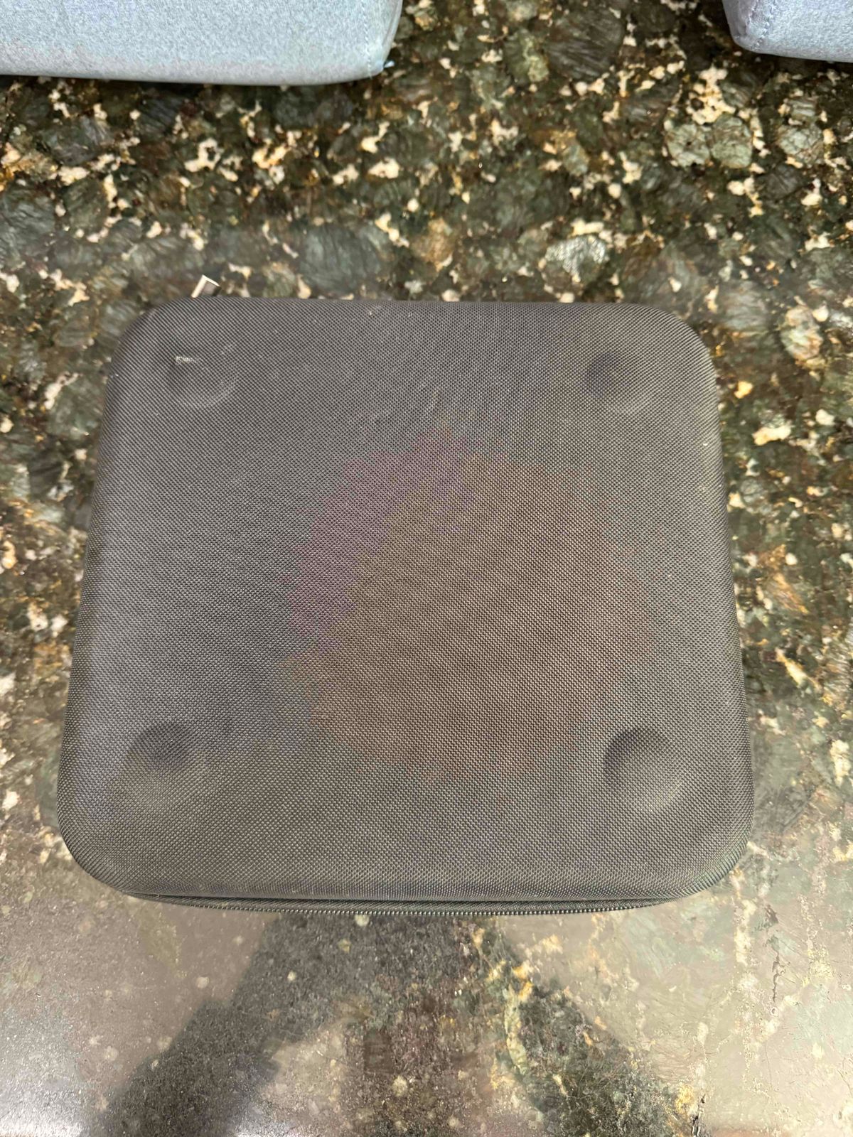 Dye DLS (Blurred)