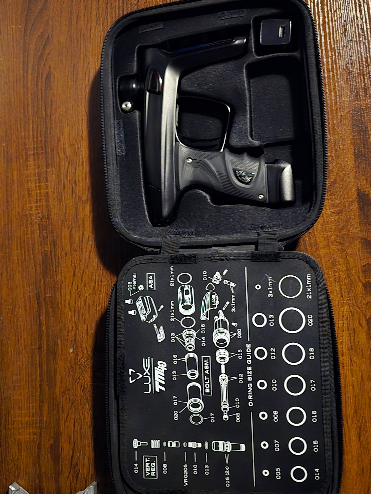 Luxe TM40 