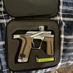 Lv2 with tan grips 