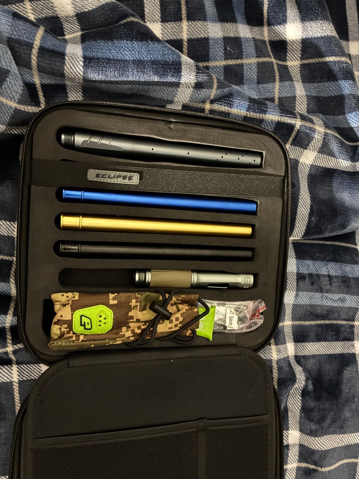 Lv2 with tan grips 