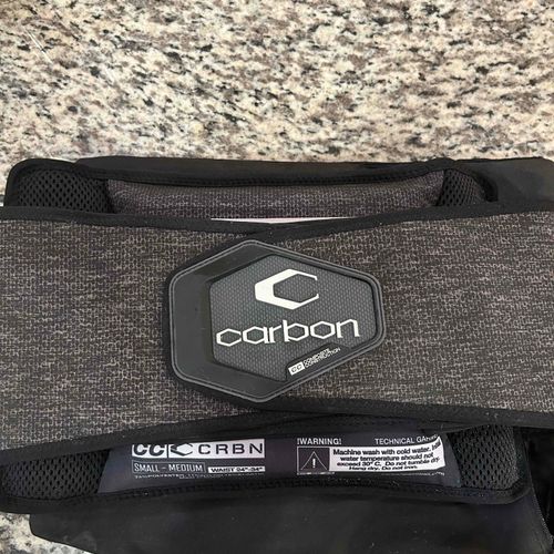 CARBON CC HARNESS (SMALL-MEDIUM, 4+7 STRAPESS, USED ONCE)