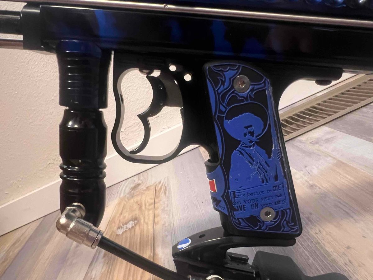 Warped Sportz Dark Pump Autococker