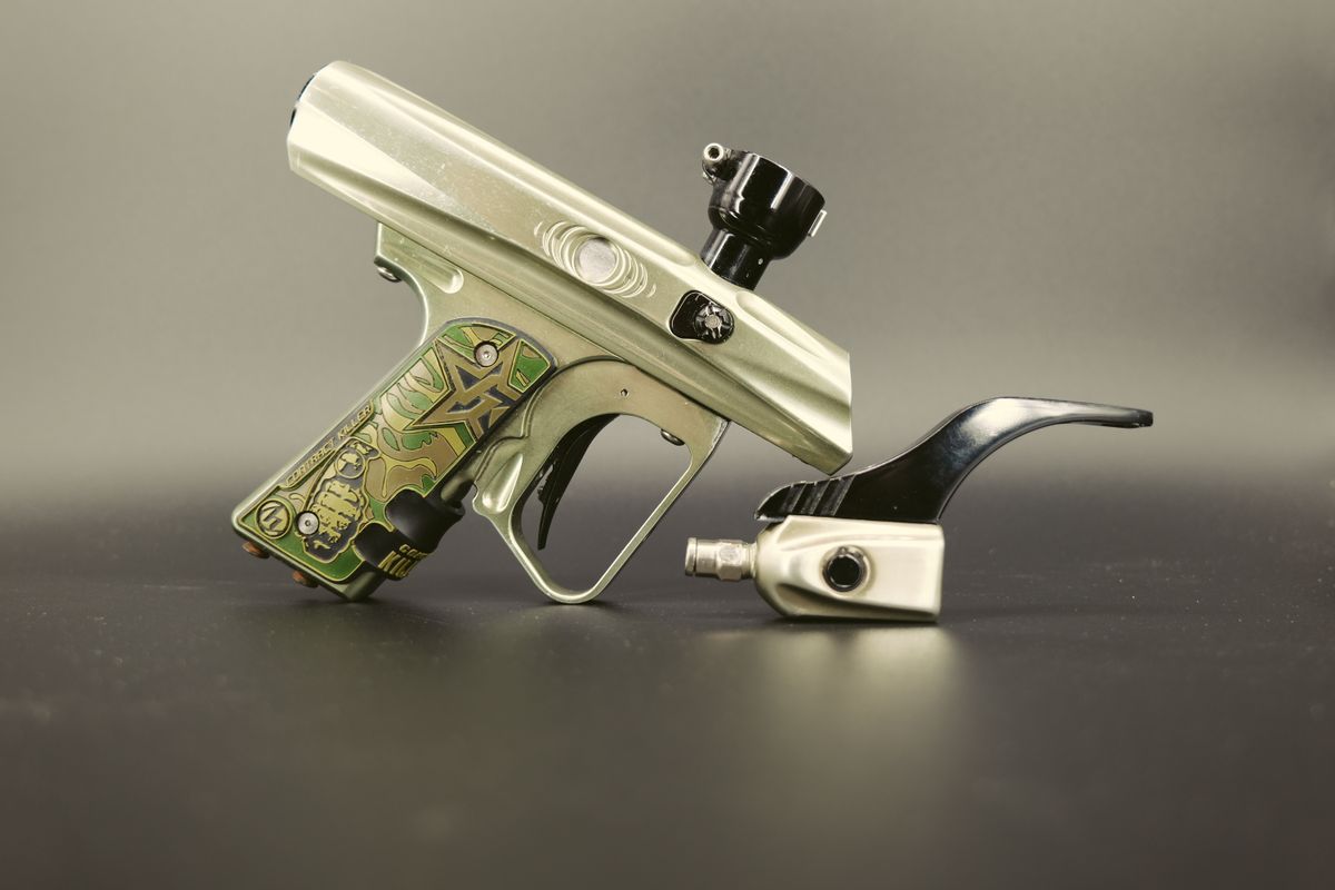 Olive Smart Parts Shocker SFT with NXT HE Bolt Engine, Blackheart Board, Hybrid Grips, Humphrey Solenoid, Q-Lock Feedneck