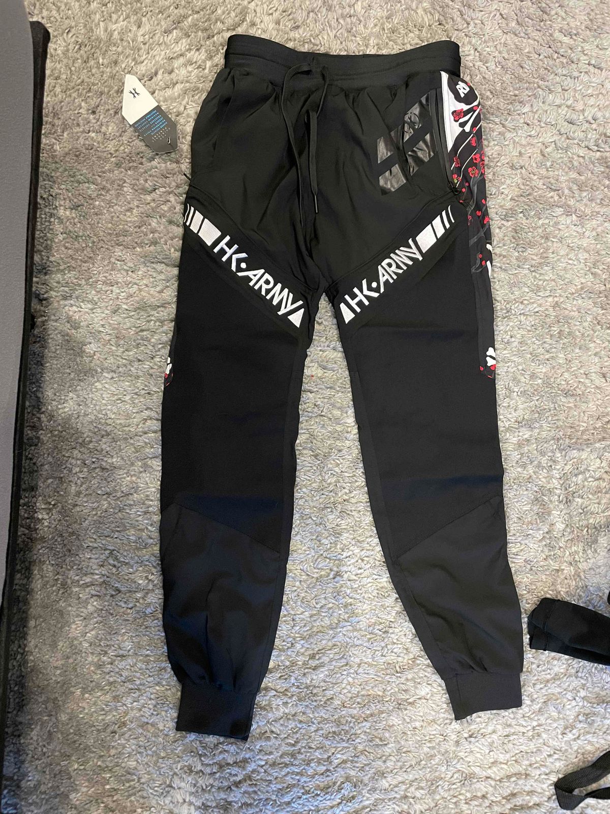 New hk army trk air joggers 