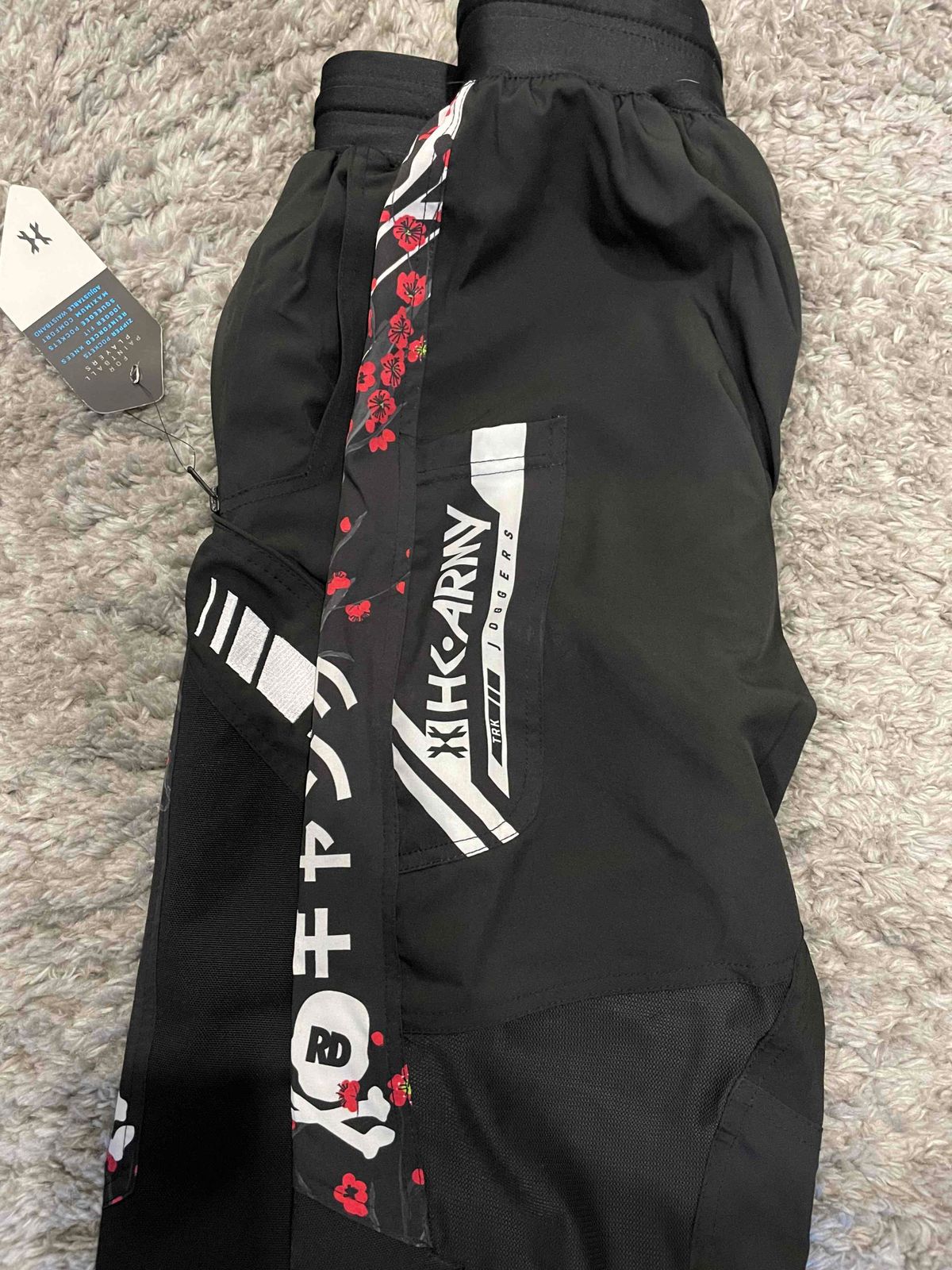 New hk army trk air joggers 