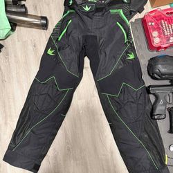 Bunkerkings Supreme Green fittedpants size M 32”-34” with +/- 1” with elastic/velcro wasteband 