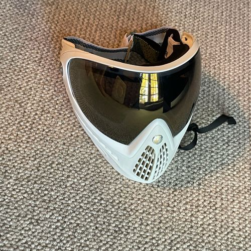 Dye i4 white gold