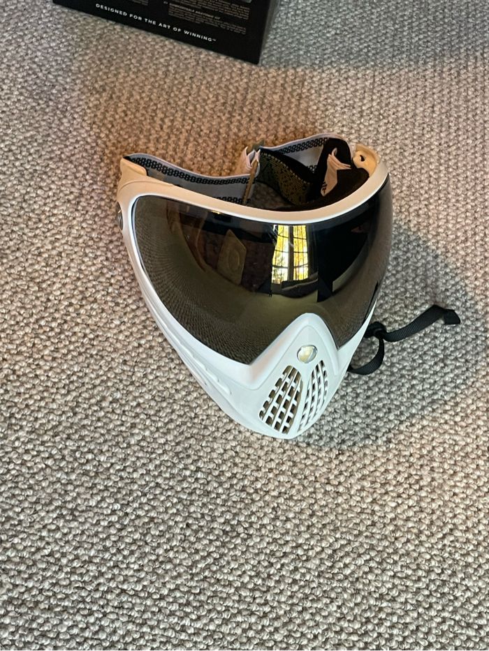 Dye i4 white gold