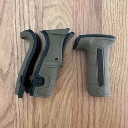 Tan CS2 Grips