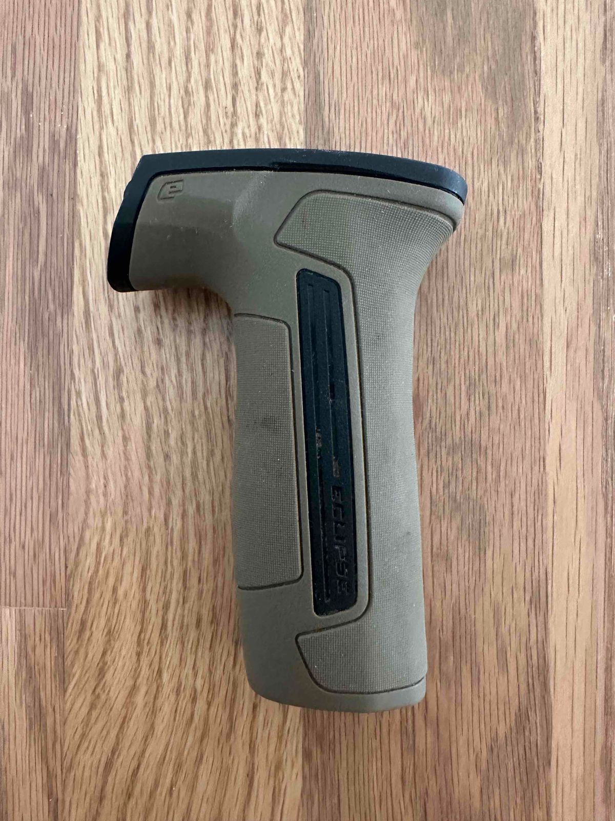 Tan CS2 Grips