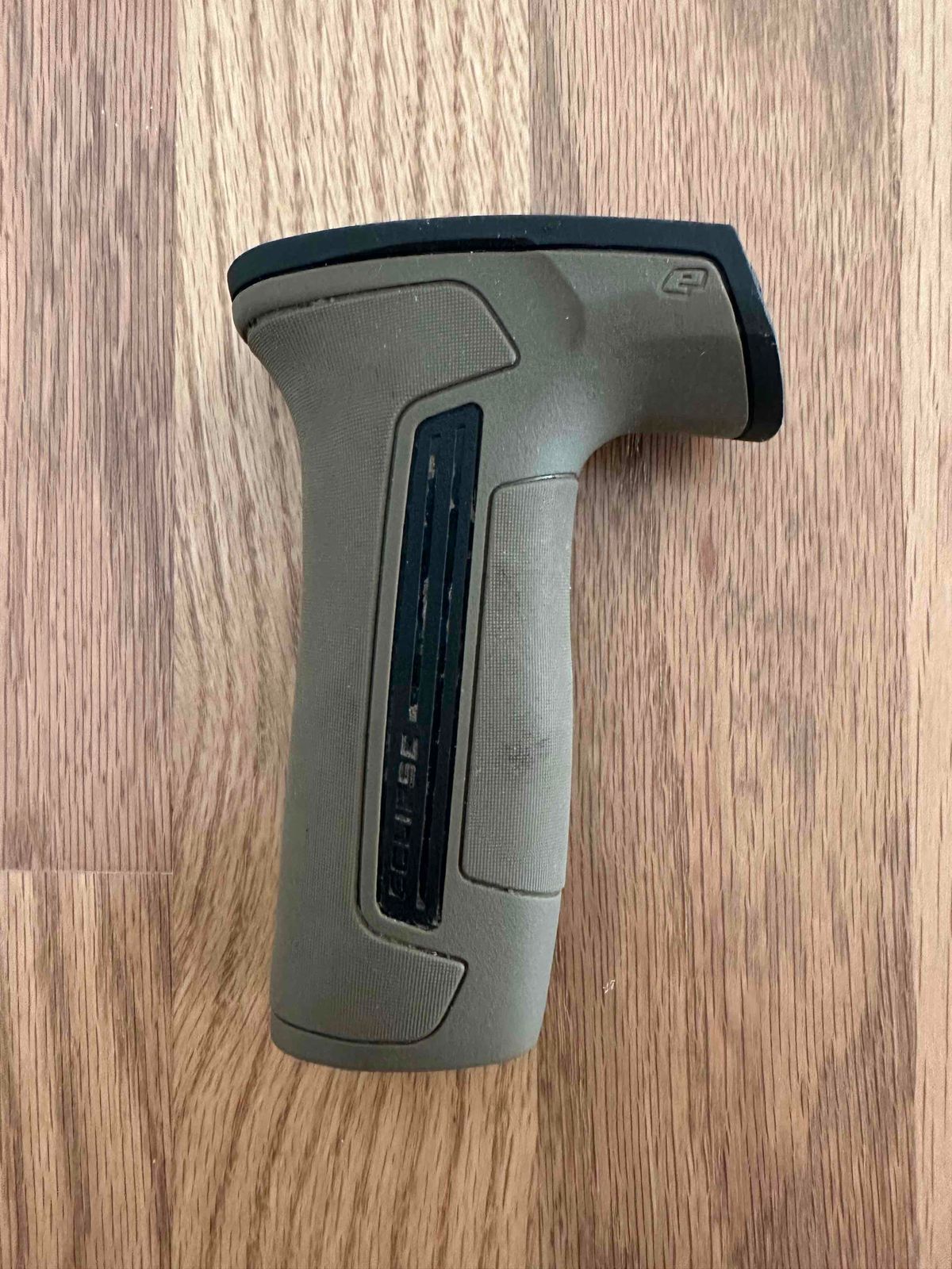 Tan CS2 Grips