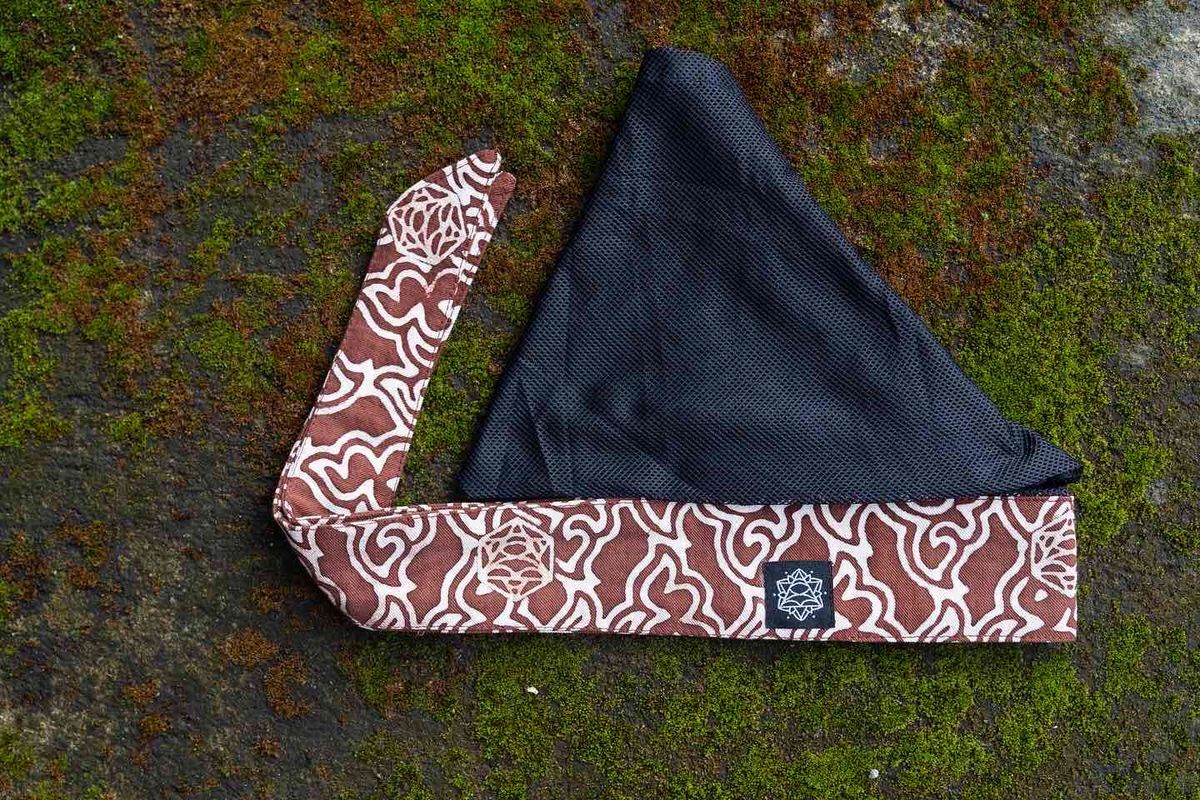 Peaking Indo-Red Java Cloud Peacemaker 