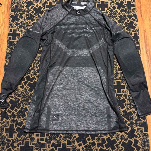 CRBN PROTECTIVE TOP