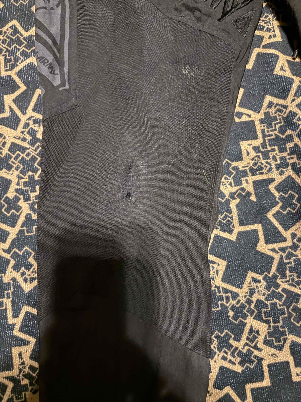 Hk joggers pants size M