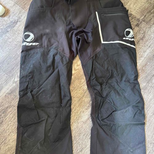 Dye/CRBN UL pants for sale!