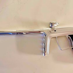 DLX Luxe TM40 - White