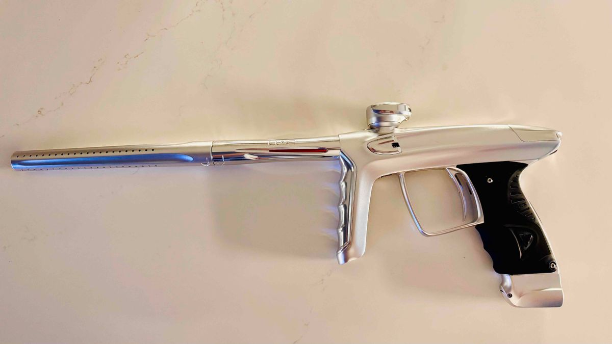 DLX Luxe TM40 - White