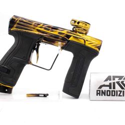 HK Invader CS2 Pro - gold/black unique + Silencio barrel