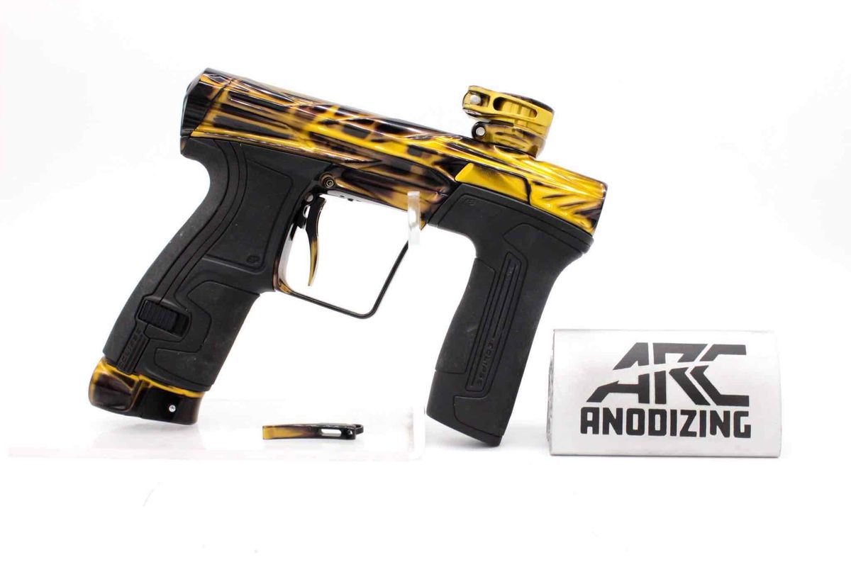 HK Invader CS2 Pro - gold/black unique + Silencio barrel