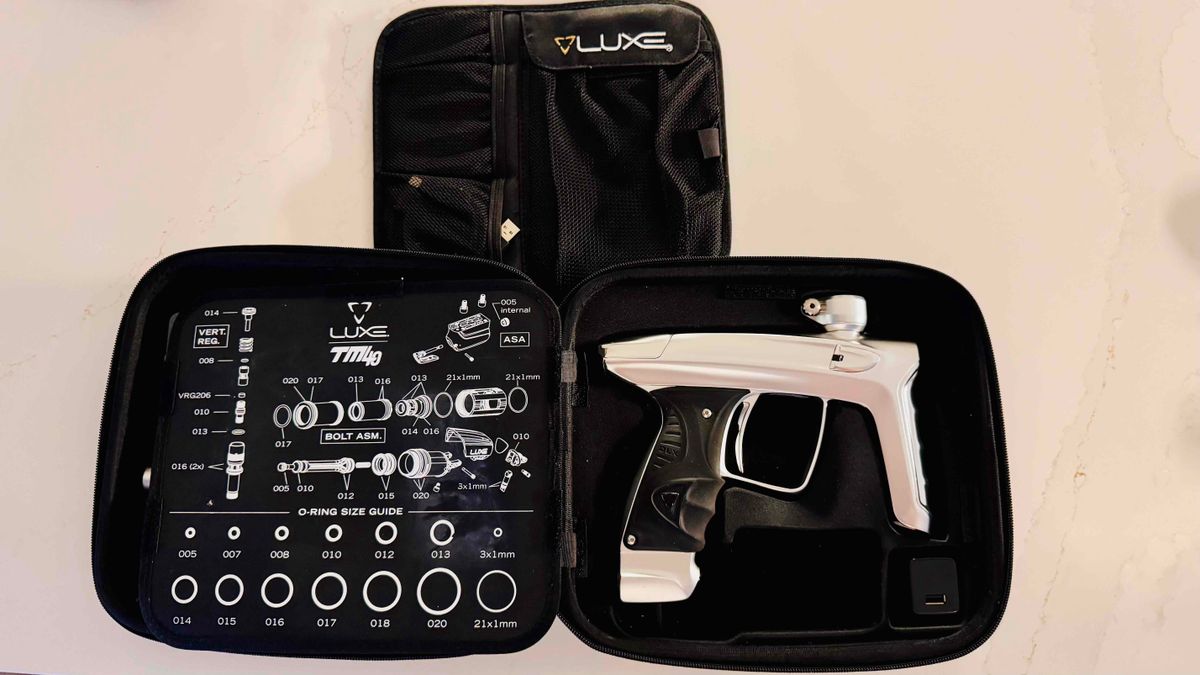 DLX Luxe TM40 - White