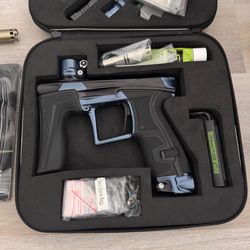 Geo 4 - Black/Blue + Extras