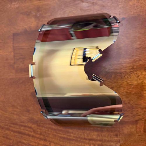 Gold lens