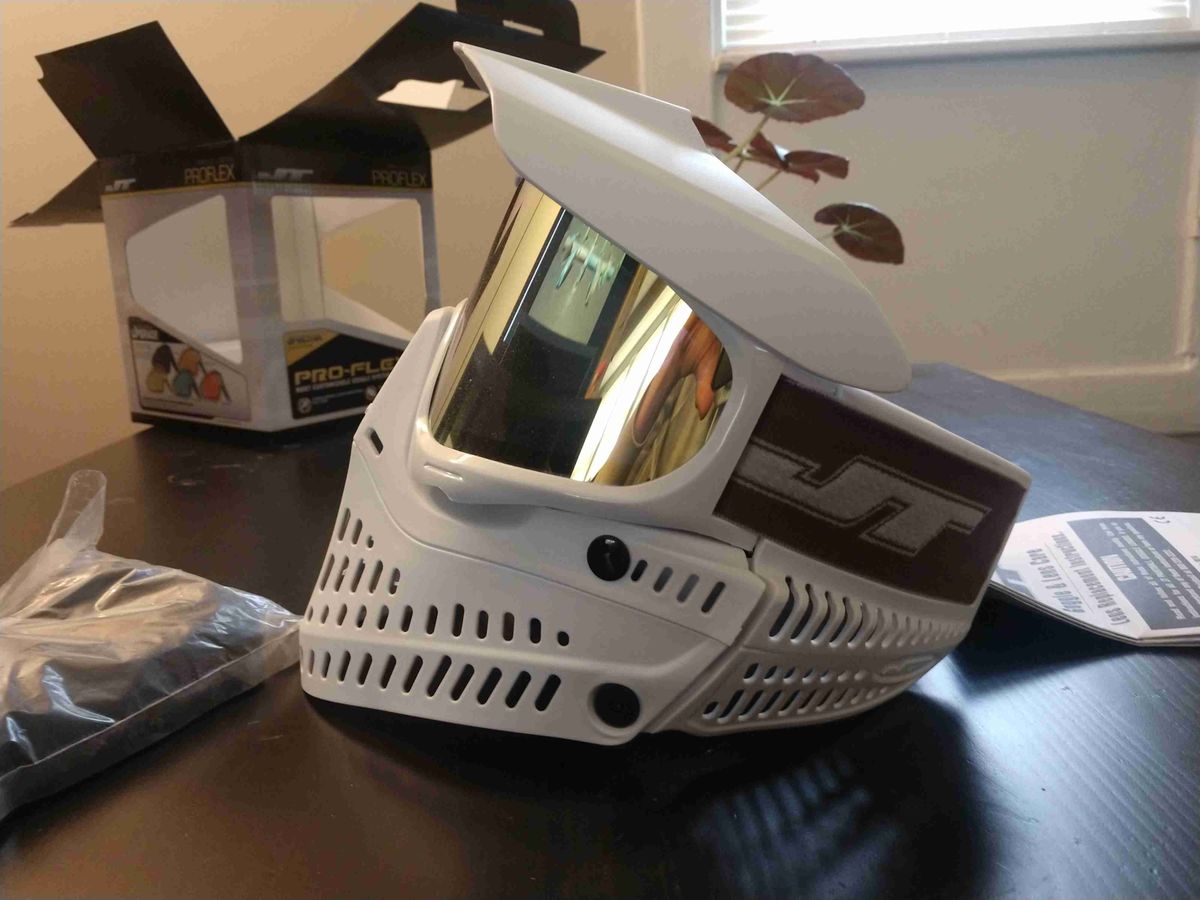 BNIB All white Proflex 