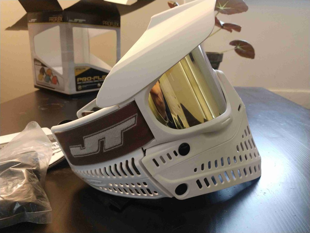 BNIB All white Proflex 