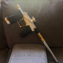 Planet Eclipse LV2 Paintball Marker w/ Ninja 68/4500 Tank & Spire IR2 Hopper – Like New