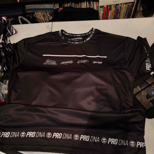 Infamous dryfit