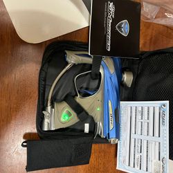 Blue/tan dye dm12
