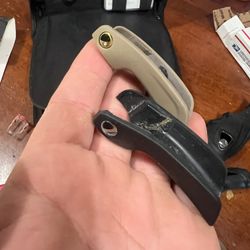 Blue/tan dye dm12