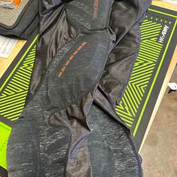 Carbon slide pants