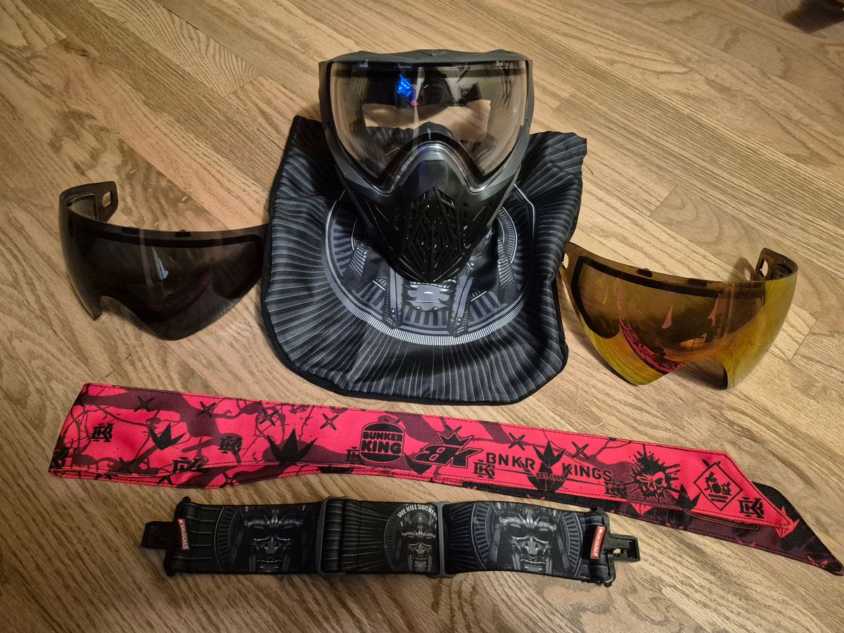 Bunker King CMD Mask w/ 3 lenses + LTD strap and bandana.