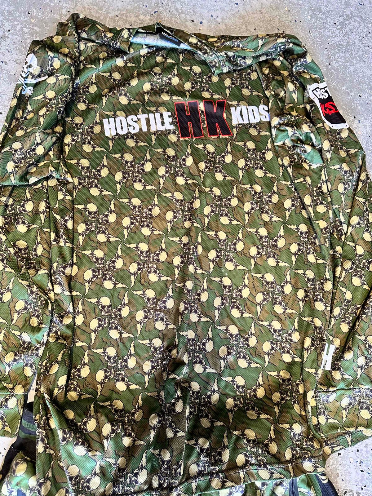 OG - HK Army flying skulls Outfit - Vaulted