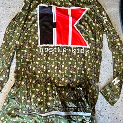 OG - HK Army flying skulls Outfit - Vaulted