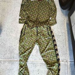 OG - HK Army flying skulls Outfit - Vaulted